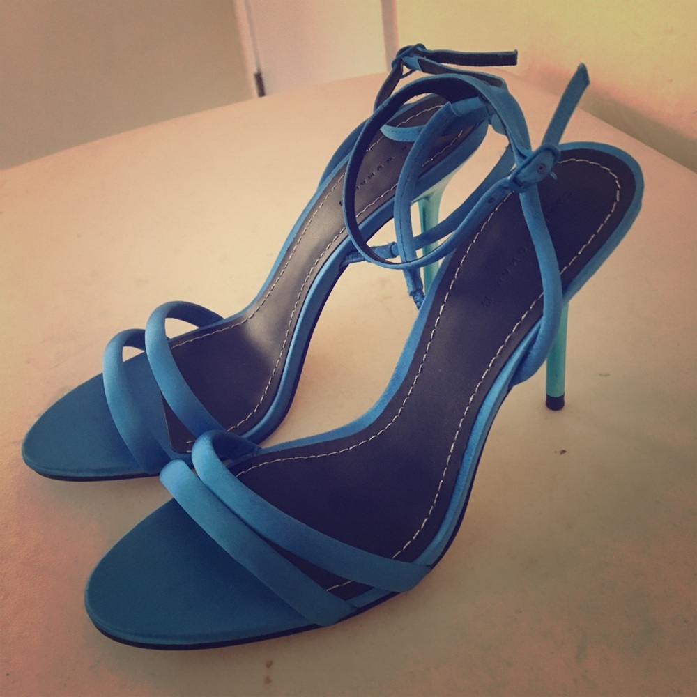 Sexy electric blue sandals